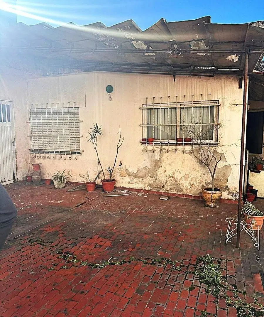 VENTA LOCAL COMERCIAL CON CASA 3 DORMITORIOS Belgrano 4