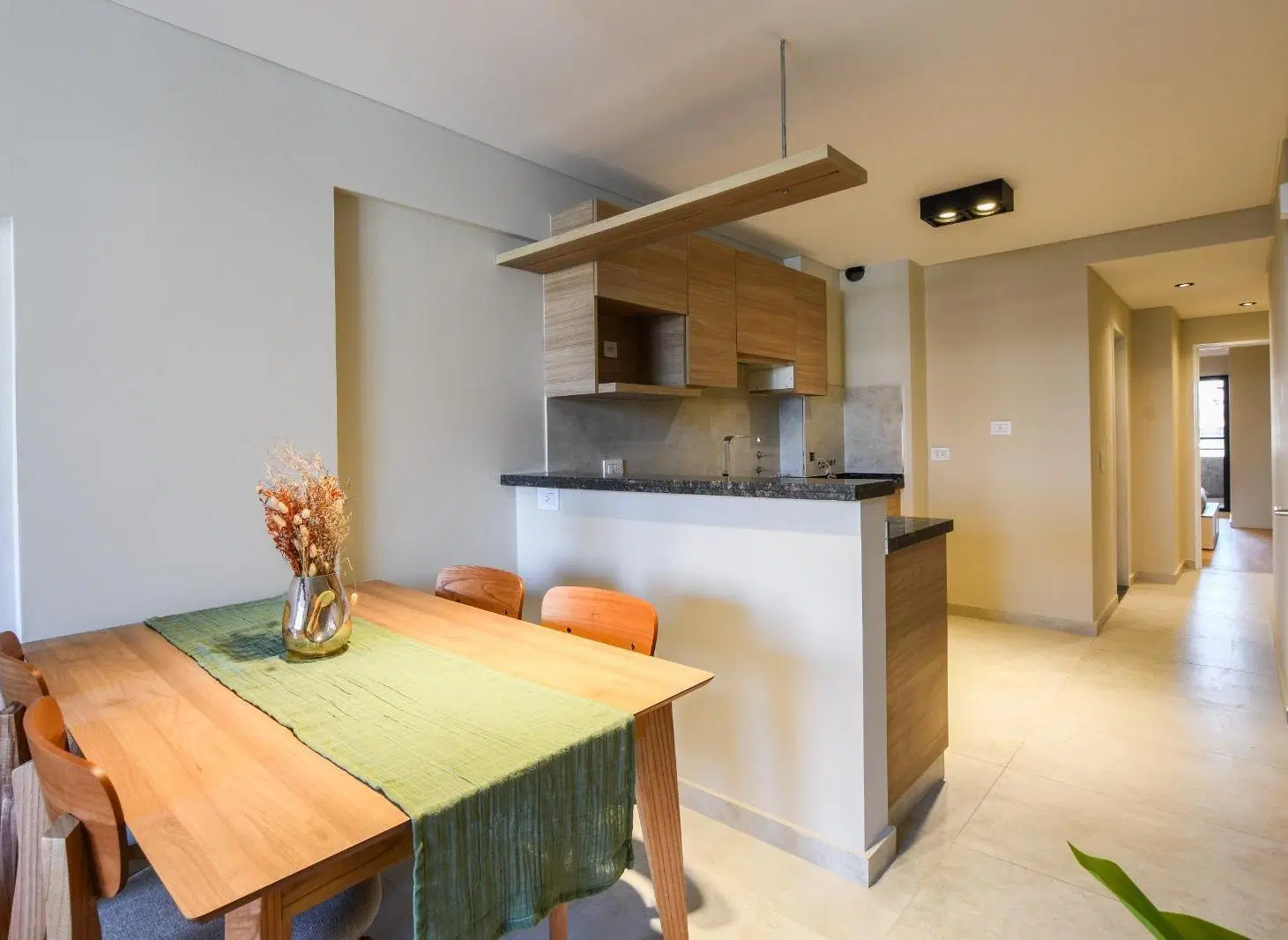 Departamento un dormitorio con patio en venta Centro 5