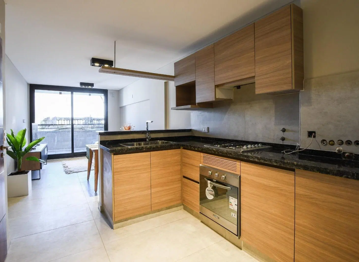 Departamento un dormitorio con patio en venta Centro 4