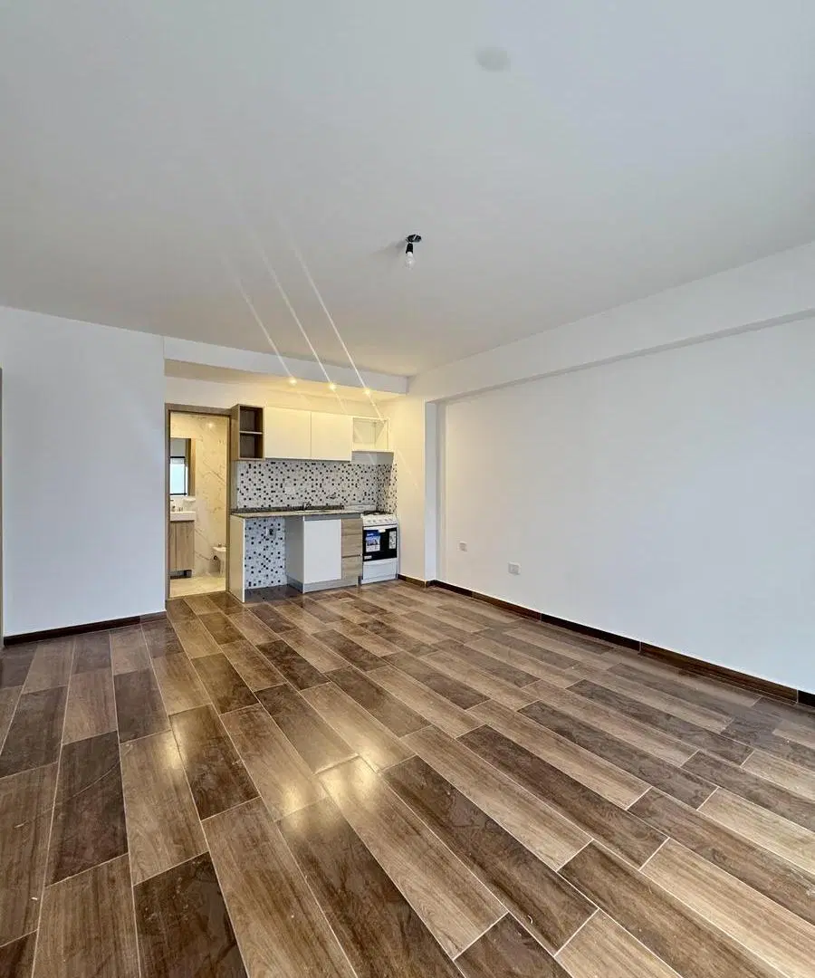 Departamento monoambiente con patio en venta Centro 3