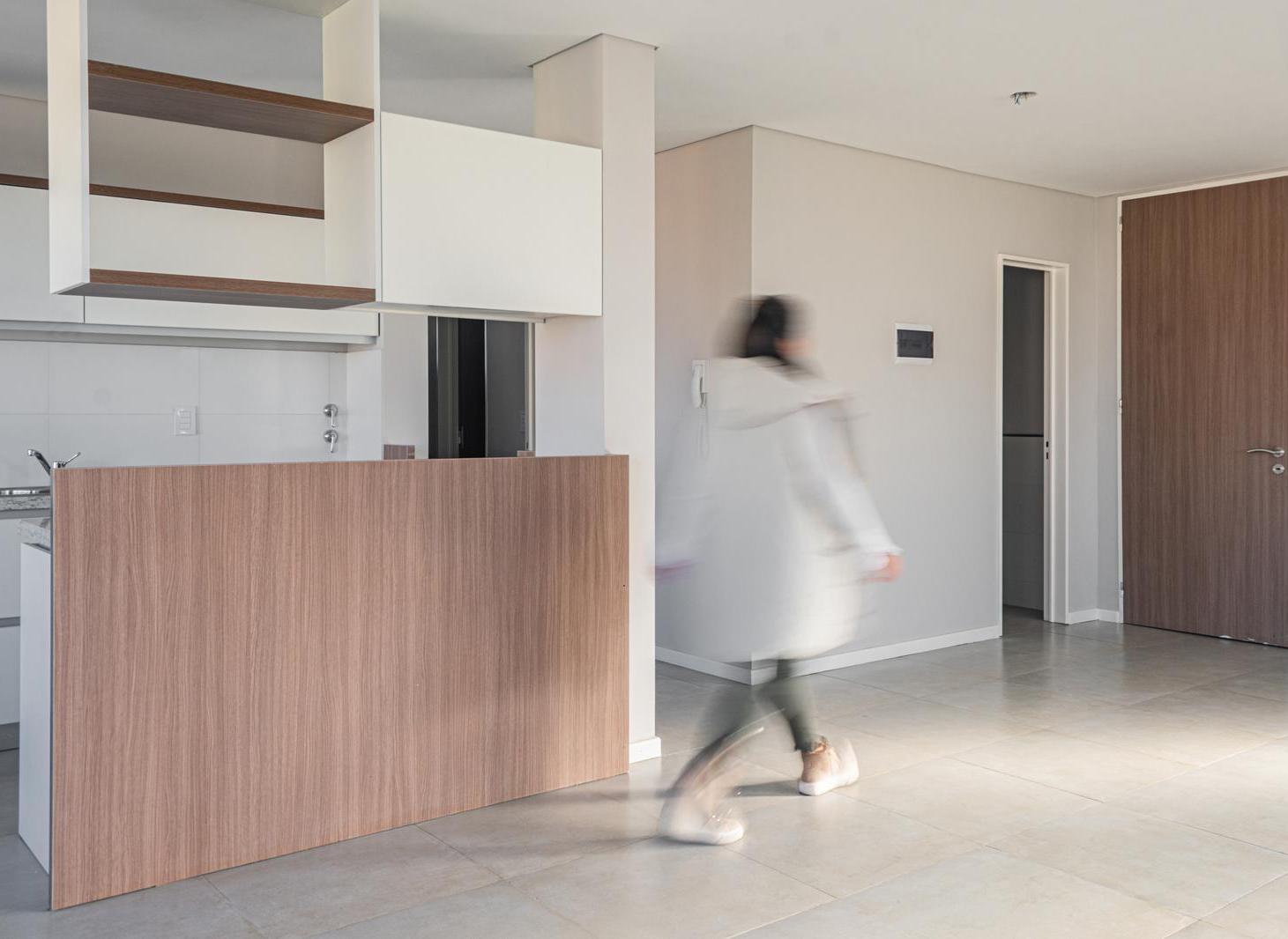 Foto de VENTA Departamento tres dormitorios con balcón al frente Rep.De La, imagen 2