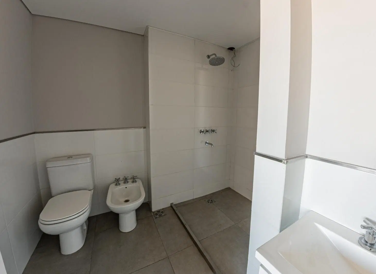 VENTA Departamento tres dormitorios con balcón al frente  Rep.De La Sexta Rosario 3