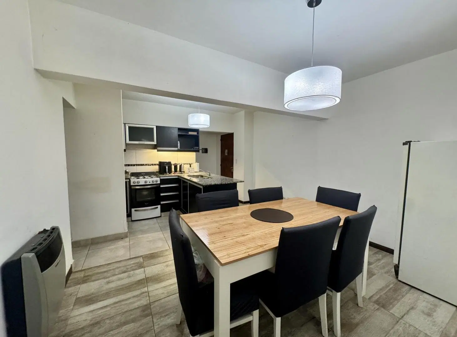 Departamento dos dormitorios con patio en venta centro rosario 4