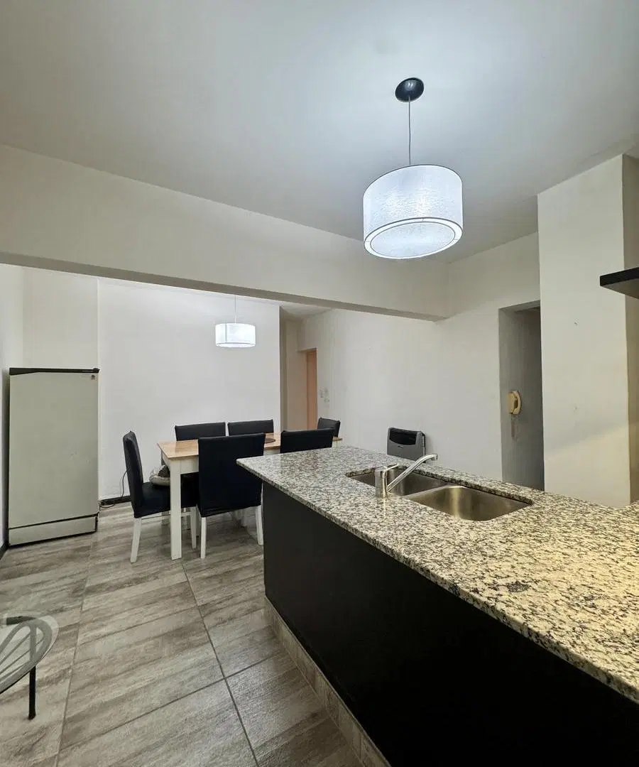 Departamento dos dormitorios con patio en venta centro rosario 5