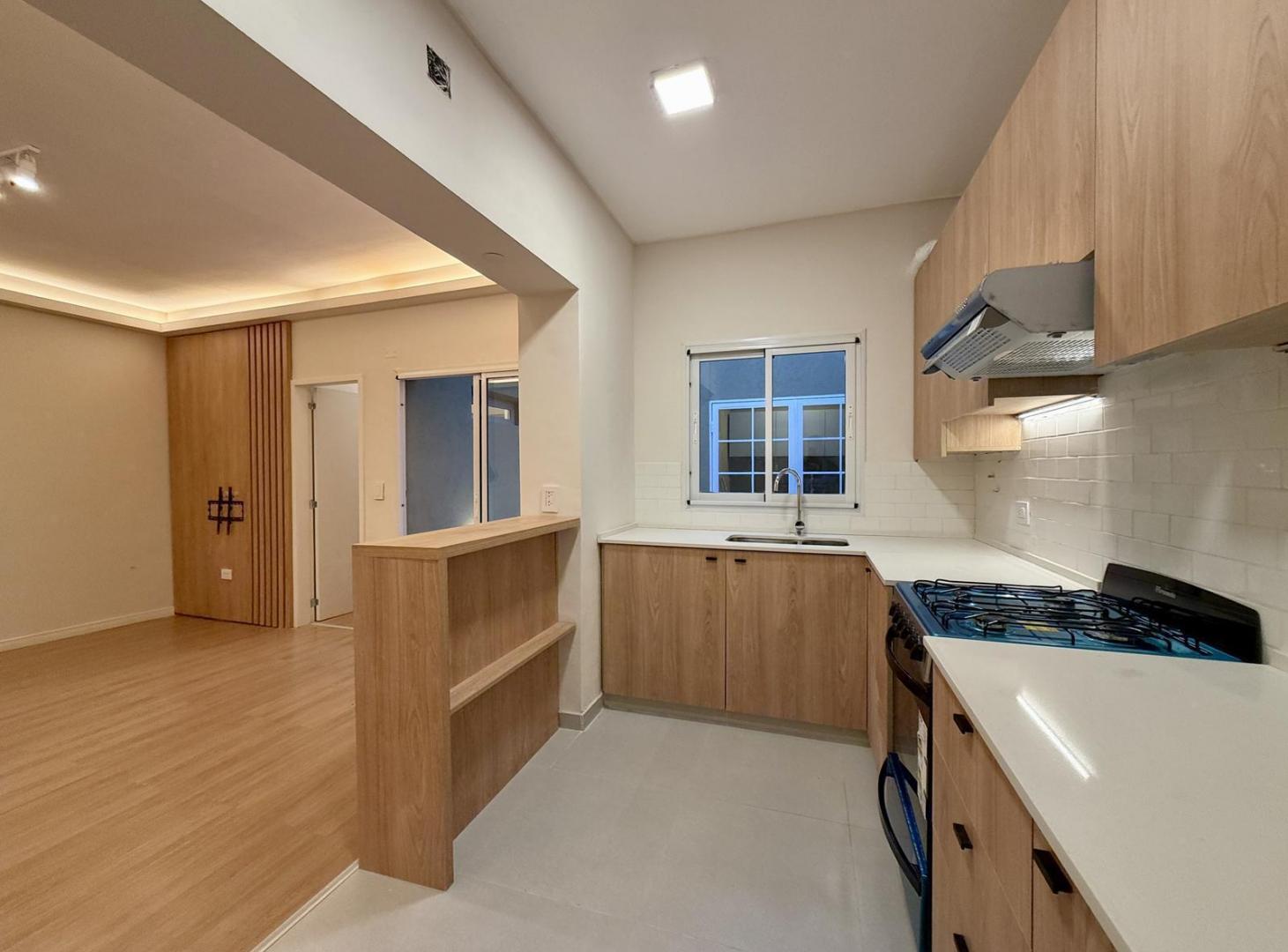 Foto de Departamento 3 DORMITORIOS CON PATIO EN VENTA Martin, imagen 1