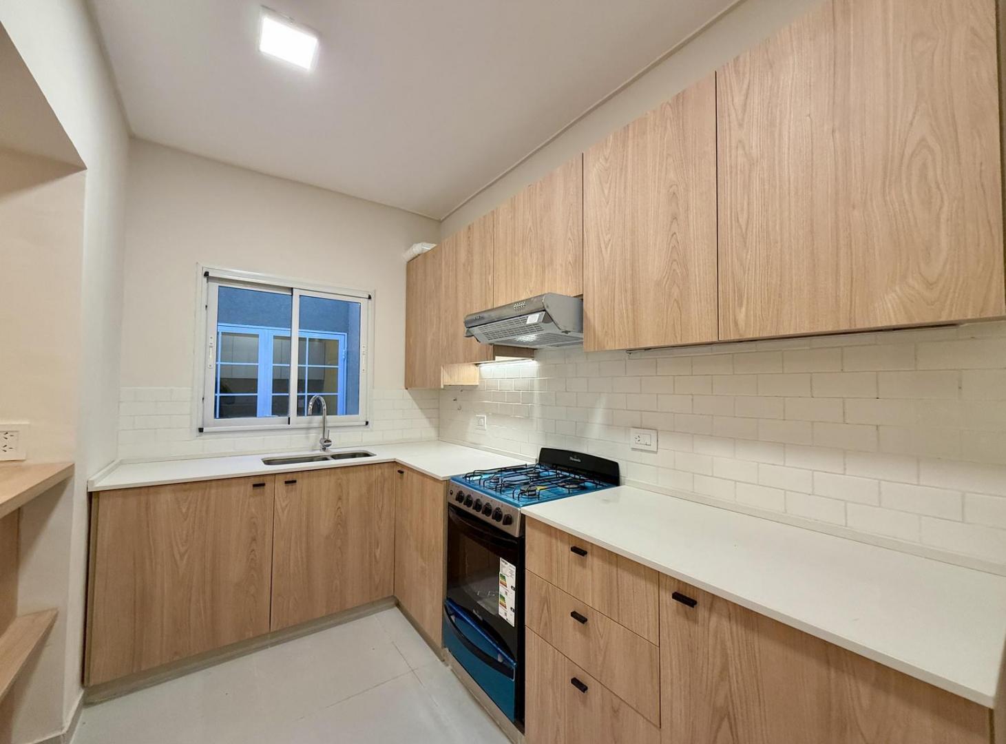Foto de Departamento 3 DORMITORIOS CON PATIO EN VENTA Martin, imagen 5