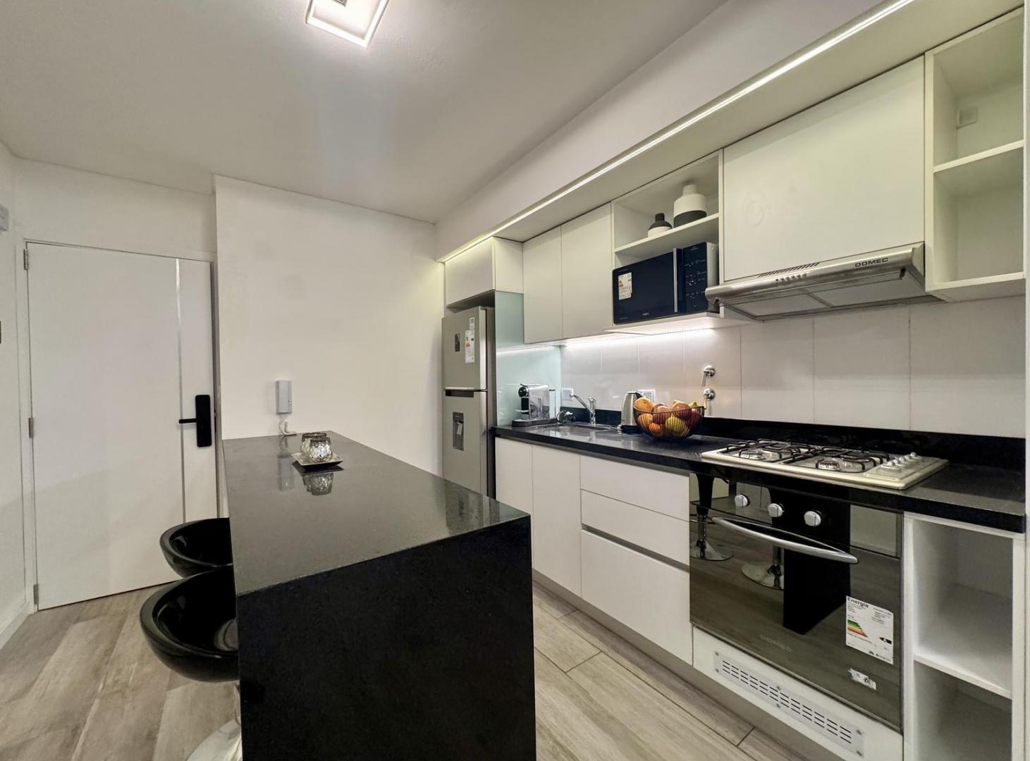 Foto de Departamento dos dormitorios con patio y balcon Rosario, imagen 3