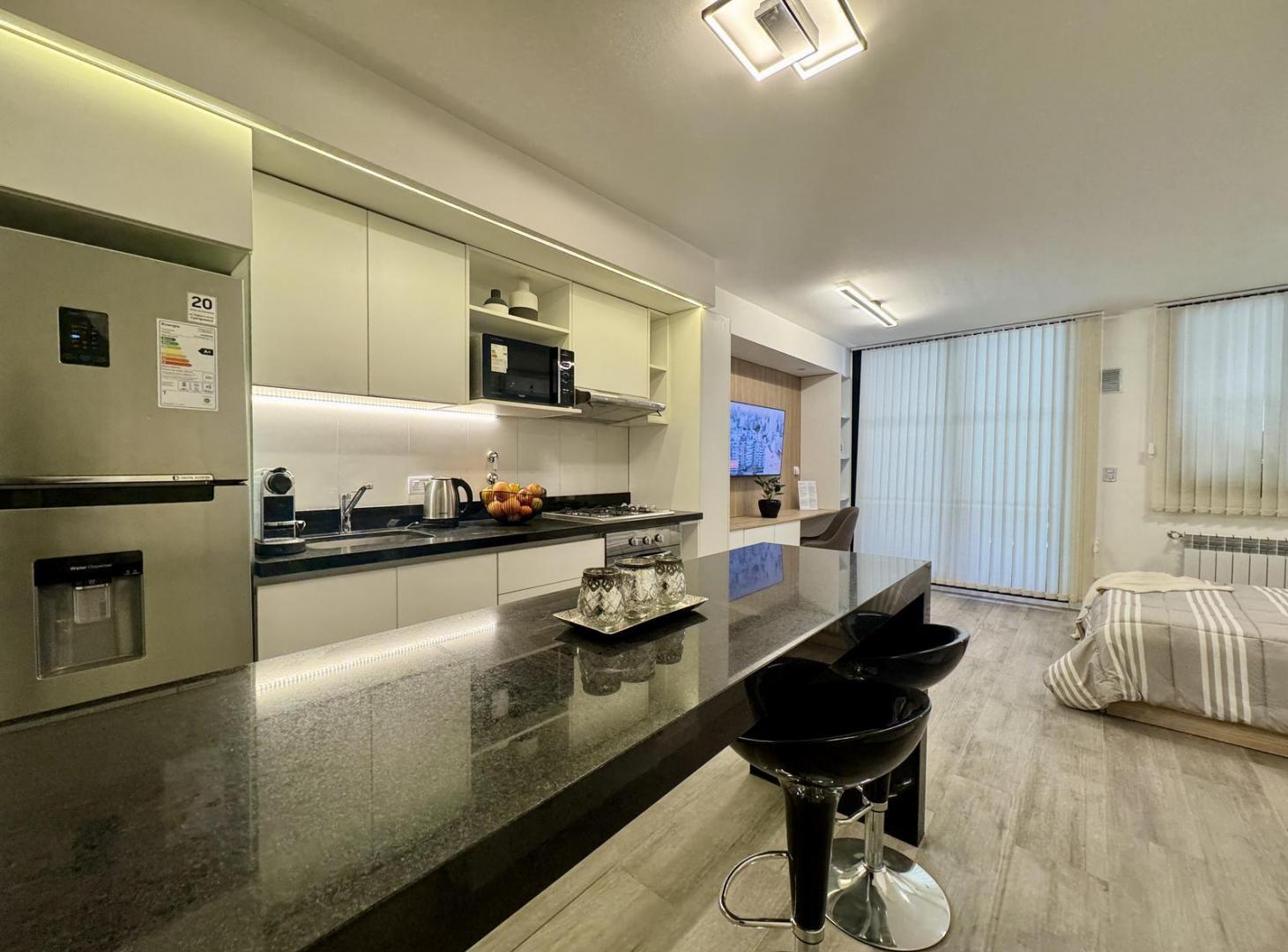 Foto de Departamento dos dormitorios con patio y balcon Rosario, imagen 1