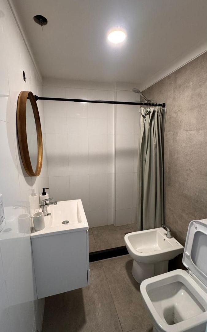 Foto de Departamento monoambiente con balcón venta Centro, imagen 3