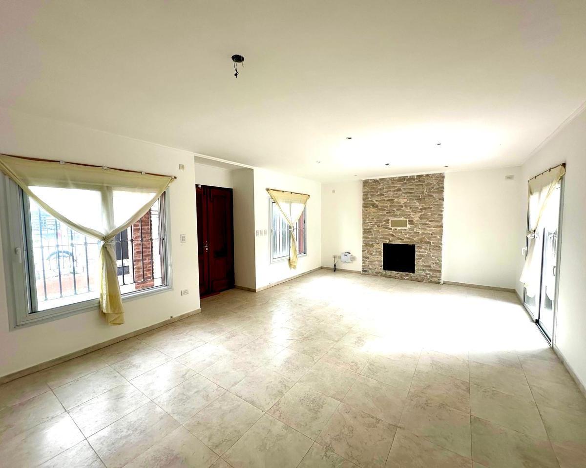 Venta – Casa en Uno de Los Barrios Más Solicitados de San Antonio de Areco 2