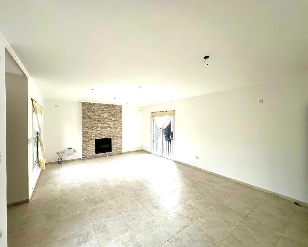 Venta – Casa en Uno de Los Barrios Más Solicitados de San Antonio de Areco 4