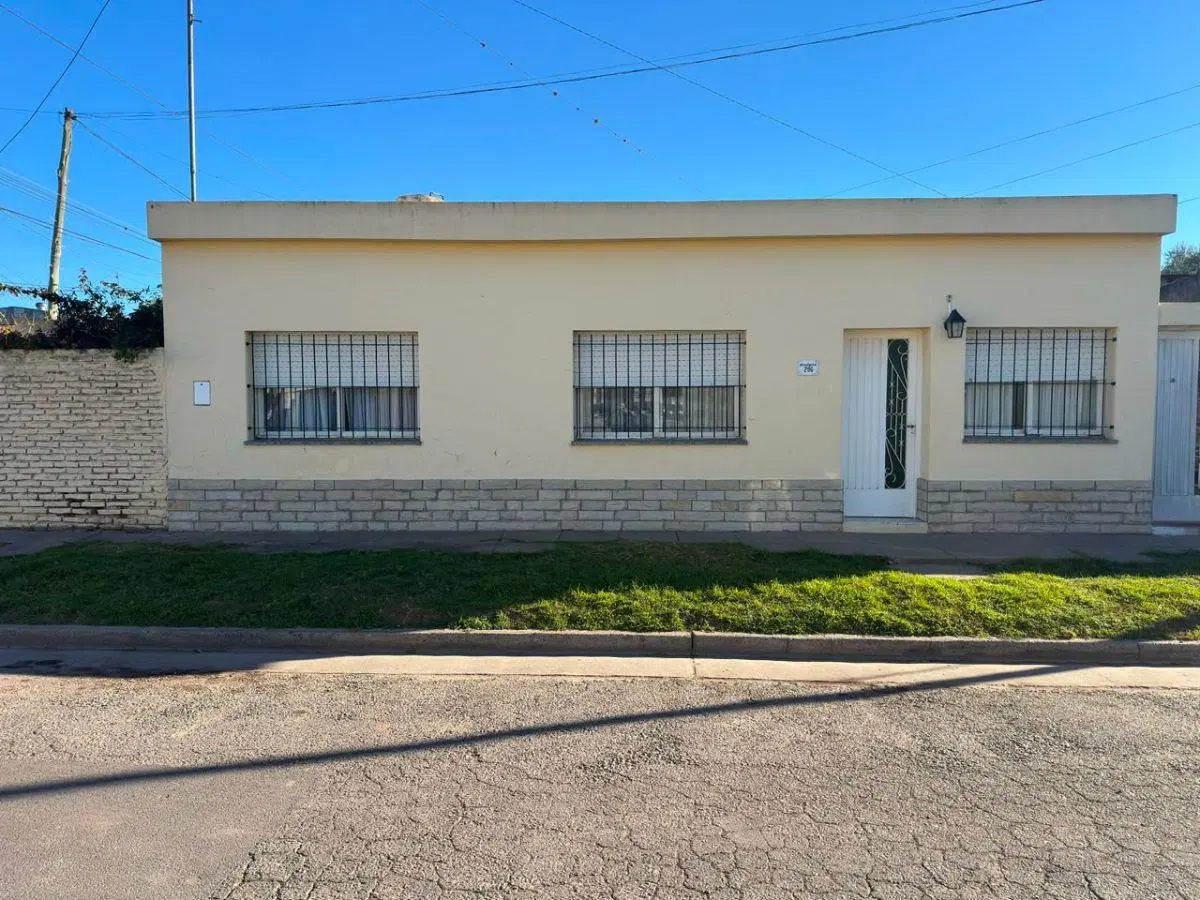 VENTA casa Imperdible ubicación céntrica 4
