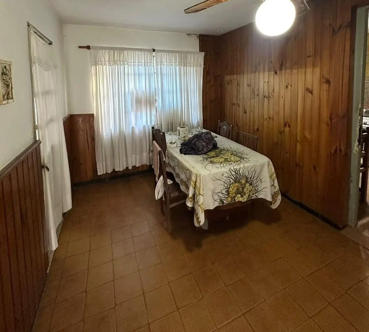 Casa en Venta para refaccionar en S.A. de Areco 5