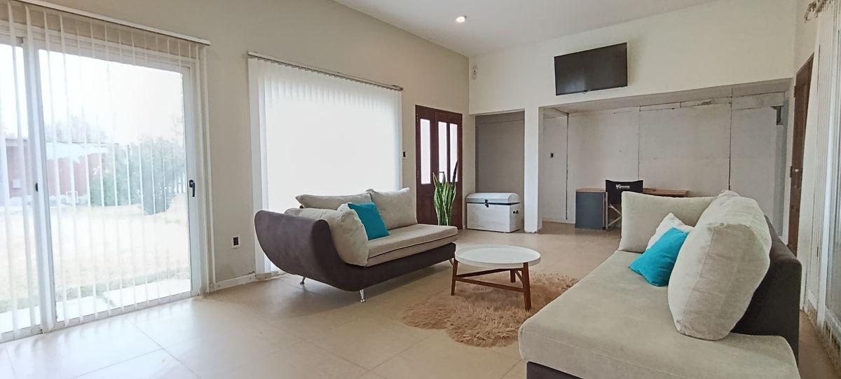 Foto de Venta de hermosa casa de tres dorm. + piscina y quincho-El Cerrito-San, imagen 4