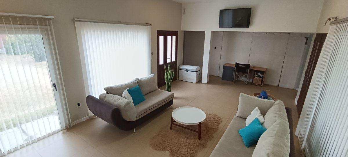 Foto de Venta de hermosa casa de tres dorm. + piscina y quincho-El Cerrito-San, imagen 5
