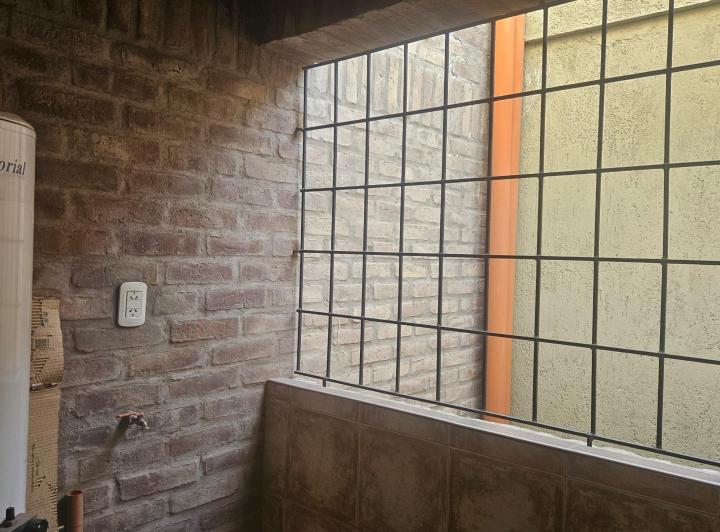 DUEÑO ALQUILA DTO 1 DORMITORIO MEDIA CUADRA PASO DE LOS ANDES 4