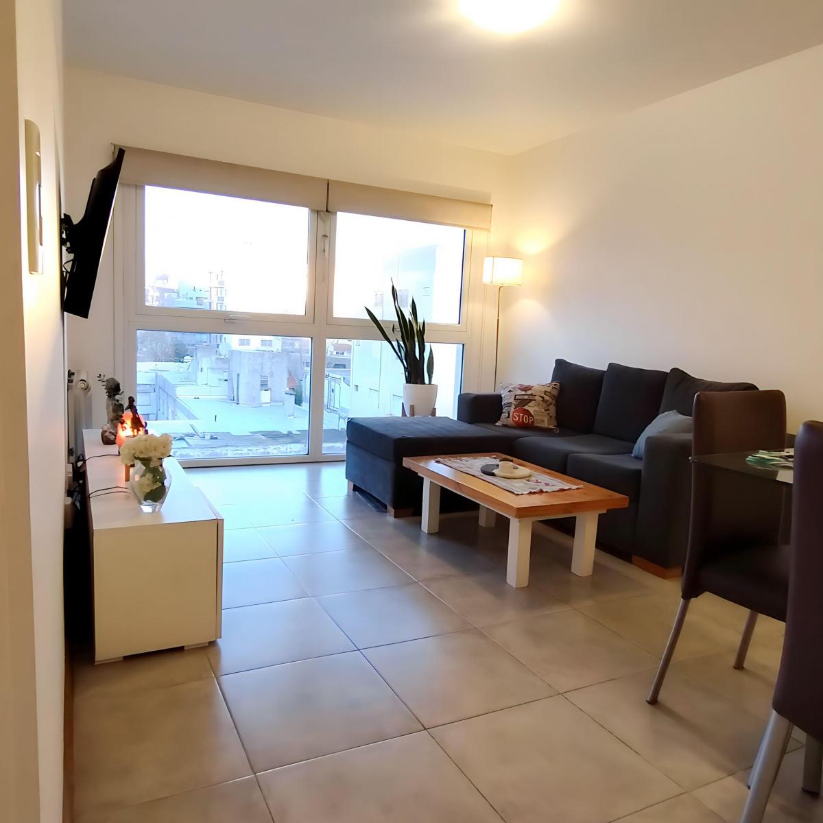 Dueño Vende/ [retasado]/apto Credito Departamento de 3 Ambientes en Zona Guemes 4