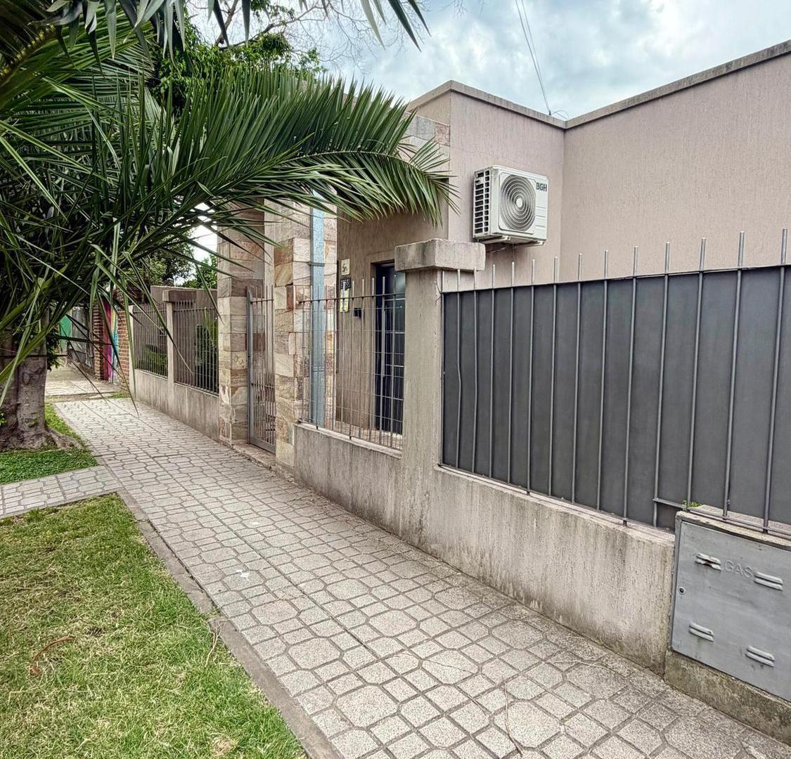 Foto de CASA 4 AMB. ITUZAINGO, imagen 1