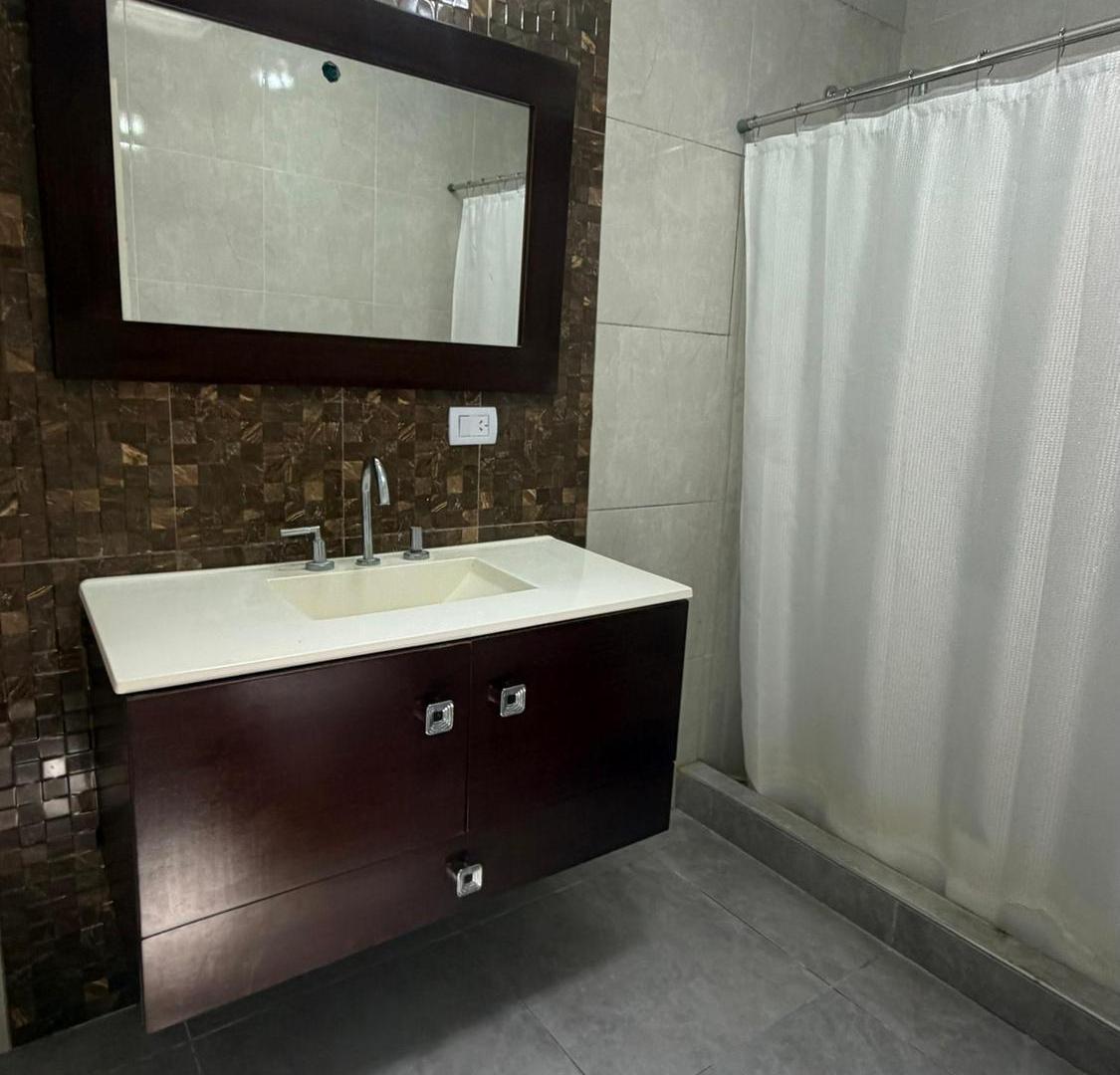 Foto de CASA 4 AMB. ITUZAINGO, imagen 2