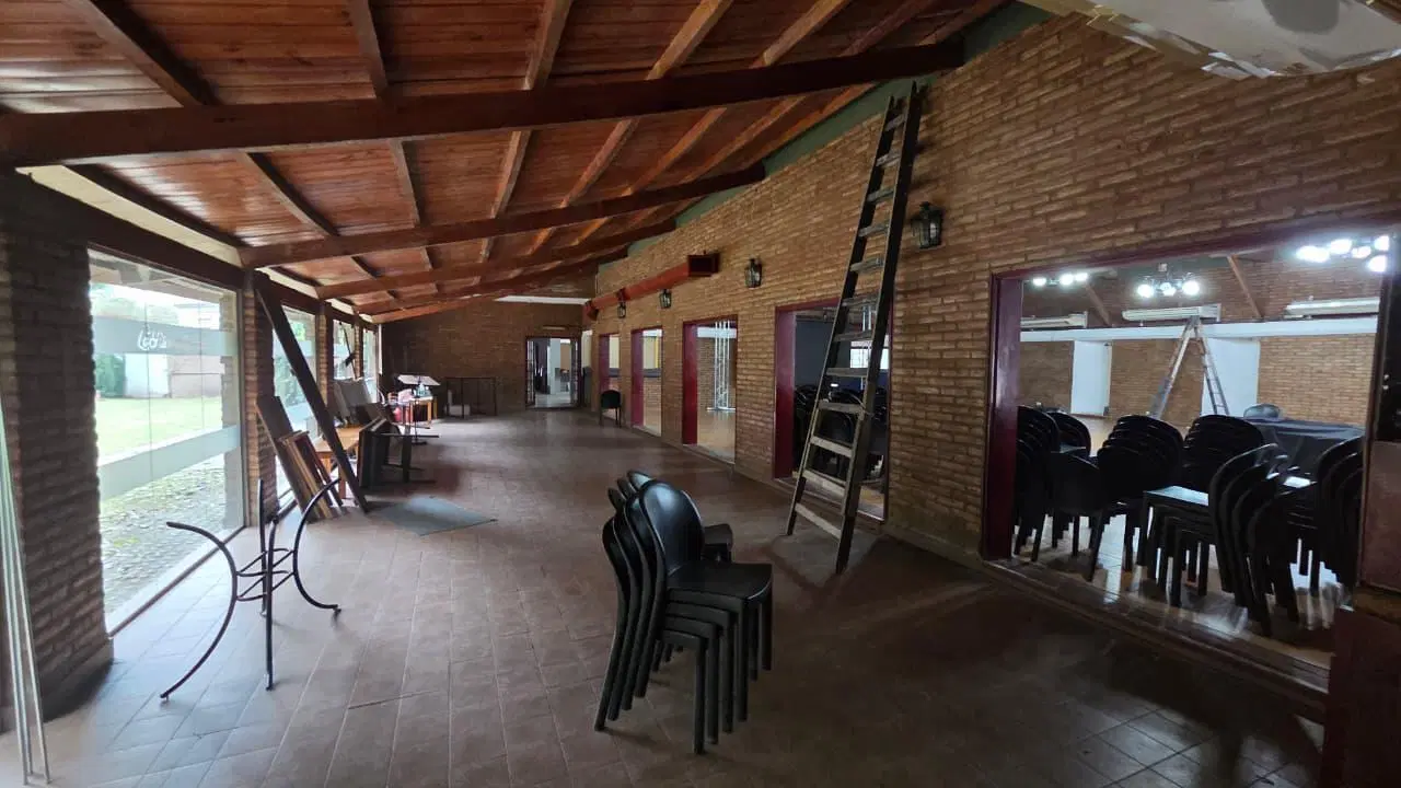 ALQUILER comercial - SALON  2 departamentos 3