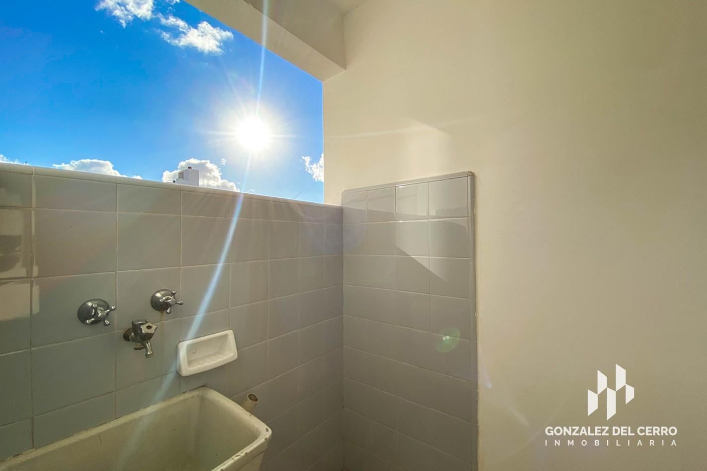 Foto de Departamento 2 dormitorios con balcon | Pte. Roca y Montevideo, imagen 4