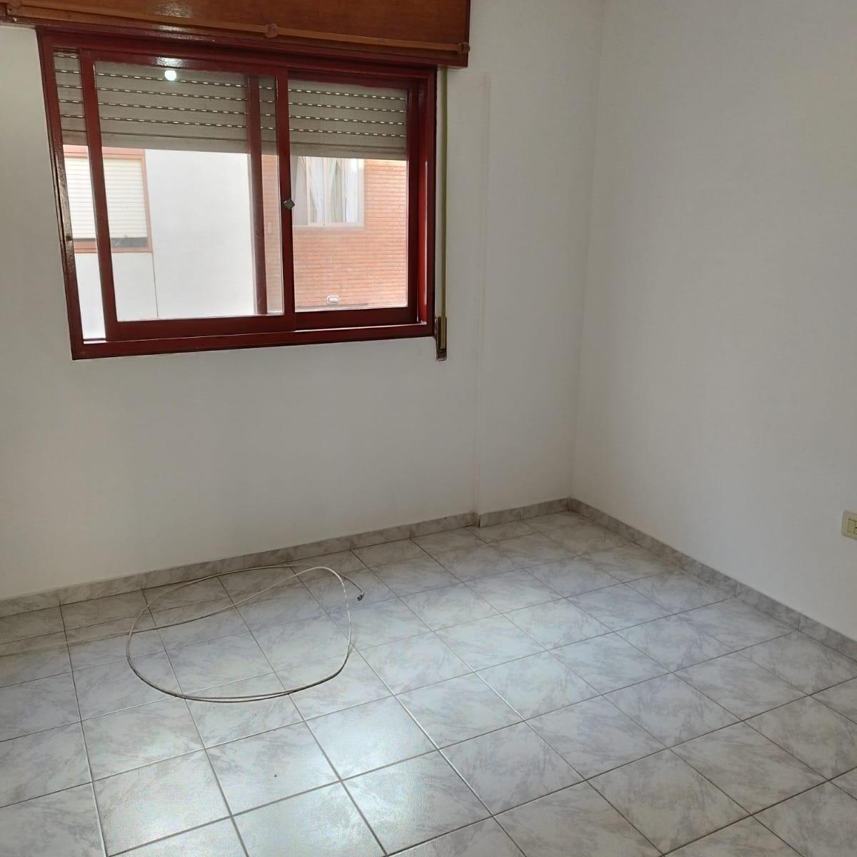Vendo Dpto. Grande 3 Dorm. 2 Baños. Barrio General Paz 4