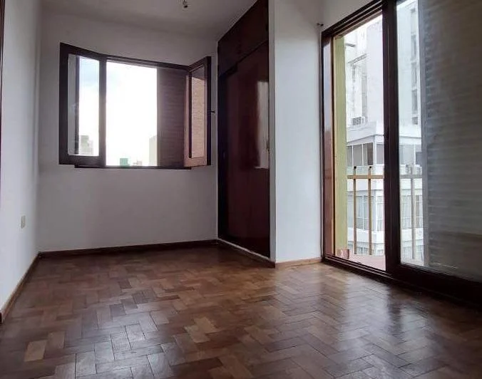 ACOGEDOR DPTO CON BALCON EN LA PEATONAL SOBRE 9 DE JULIO 5
