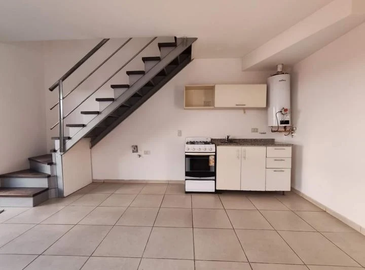 APURATE QUE VUELA! DUPLEX CON TERRAZA PROPIA 2
