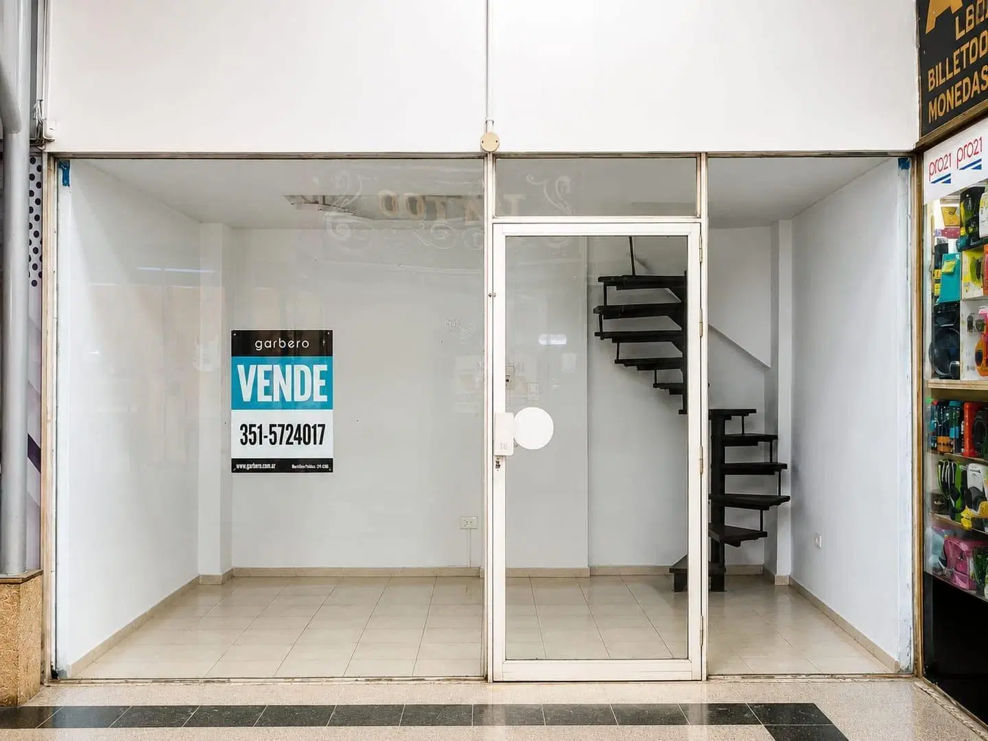 LOCAL EN VENTA EN GALERÍA ESPACIAL - PLENO CENTRO - POSESIÓN INMEDIATA 6