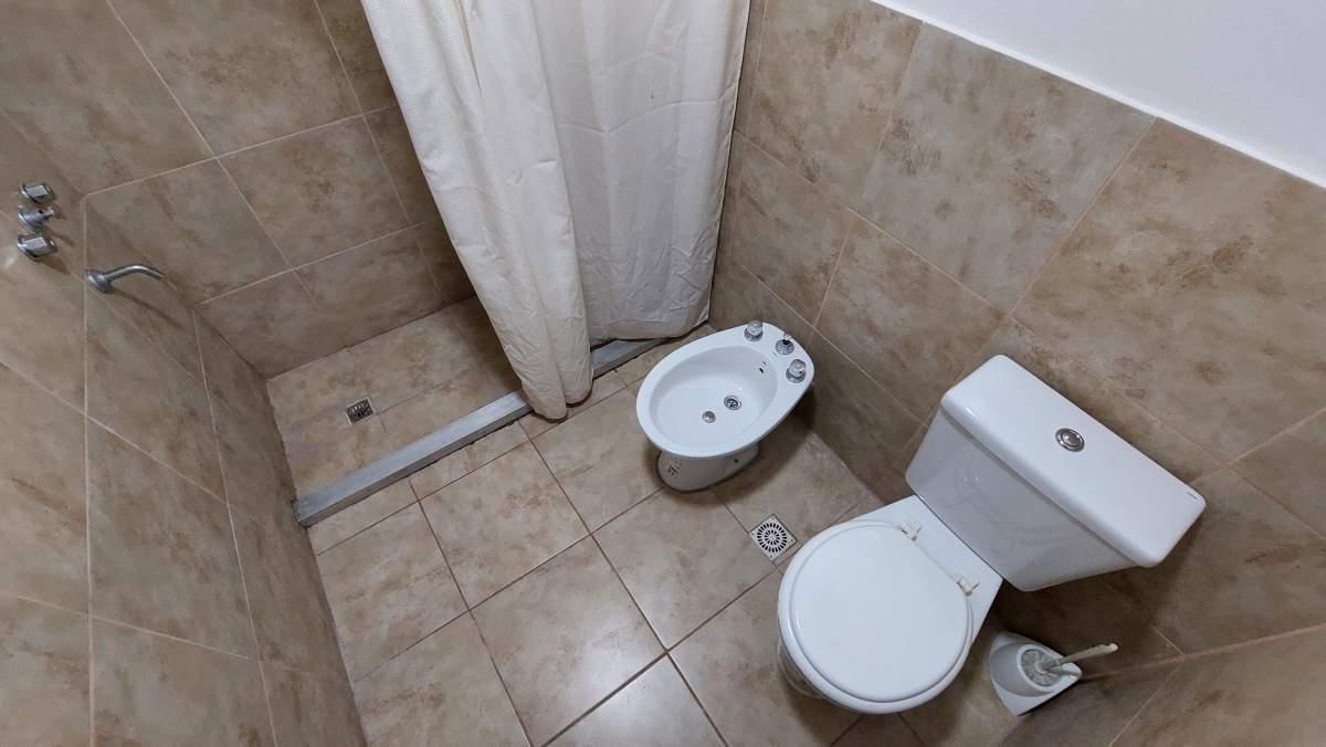 Foto de COMPLETAMENTE AMOBLADO! DPTO EN ALTO ALBERDI A 300M PLAZA JERONIMO DEL, imagen 5