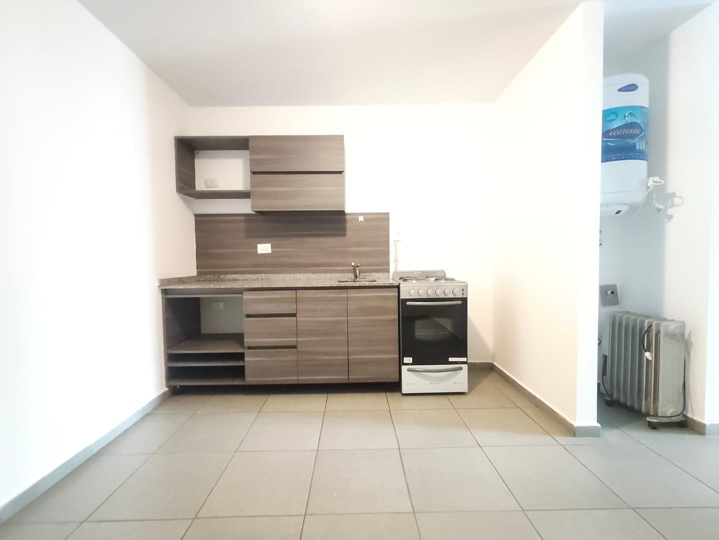 Foto de DEPARTAMENTO A METROS DE TRIBUNALES Y PASEO SOBREMONTE, imagen 1