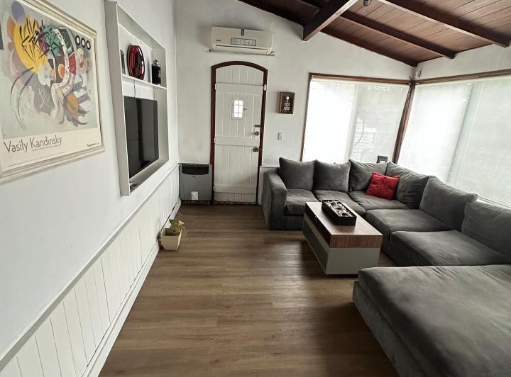CASA amoblada de 3 ambientes c/cochera Alquiler Villa Martelli 4