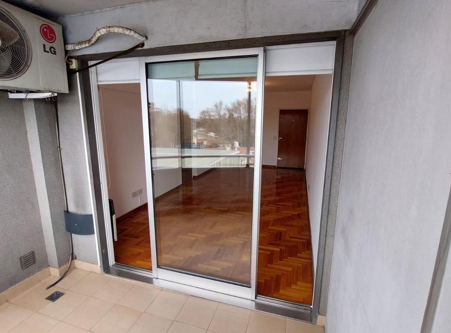 Foto de DEPARTAMENTO 3 AMBIENTES 2 BAÑOS BALCON AL FRENTE, ALQUILER, imagen 4