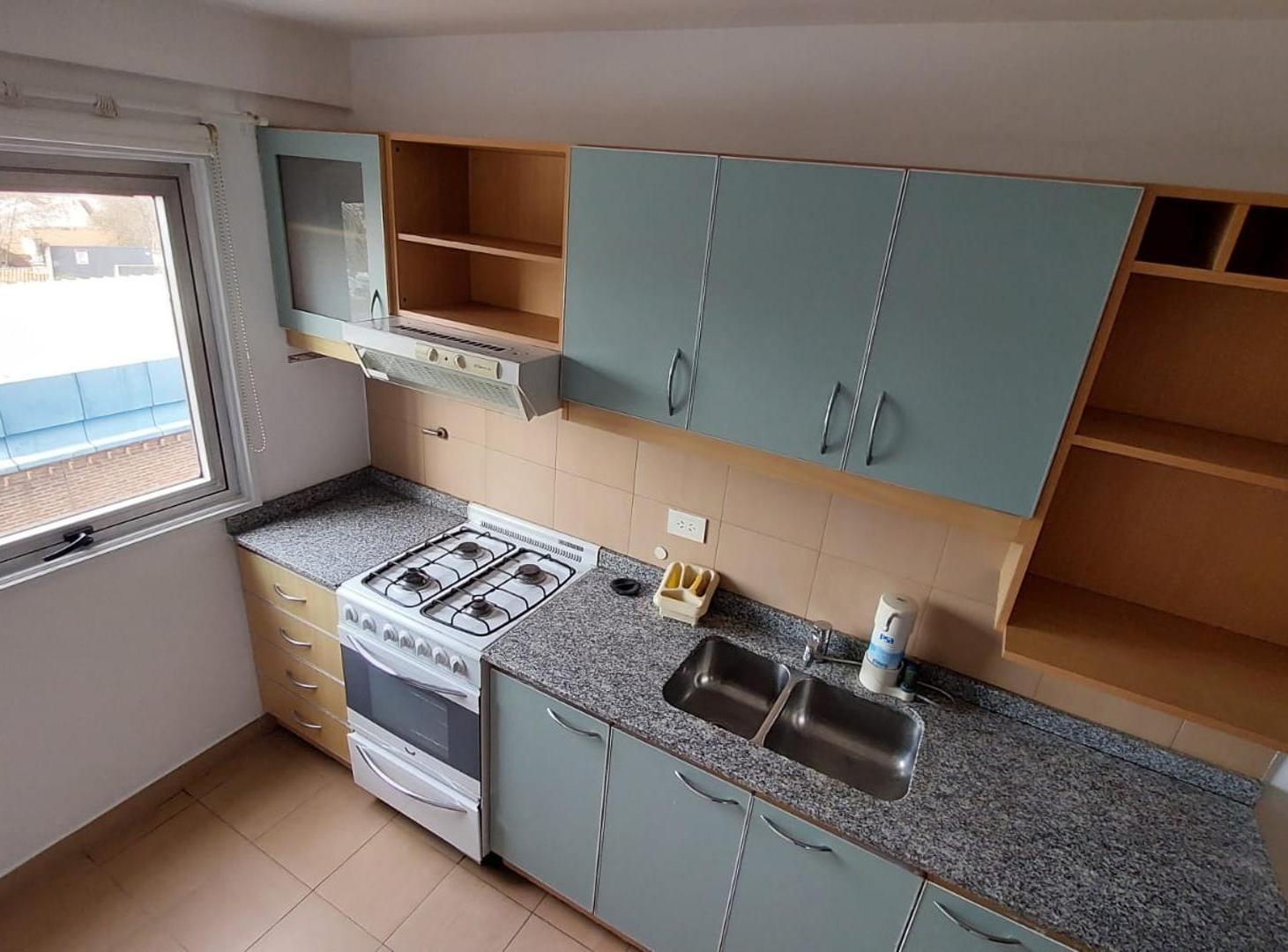 Foto de DEPARTAMENTO 3 AMBIENTES 2 BAÑOS BALCON AL FRENTE, ALQUILER, imagen 1
