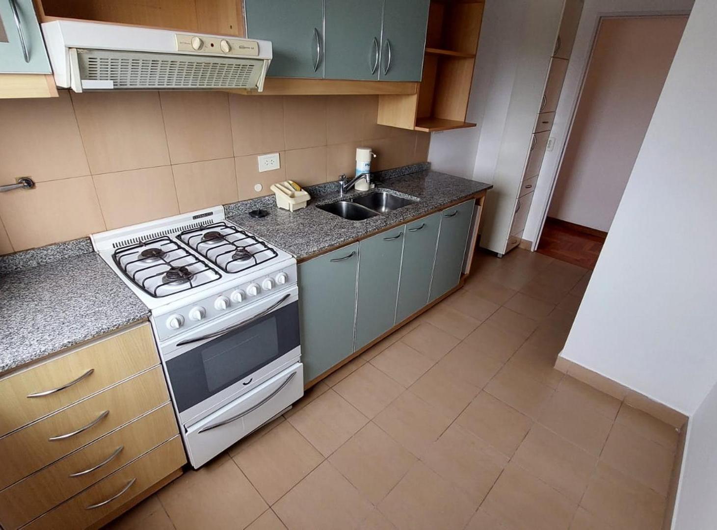 Foto de DEPARTAMENTO 3 AMBIENTES 2 BAÑOS BALCON AL FRENTE, ALQUILER, imagen 2