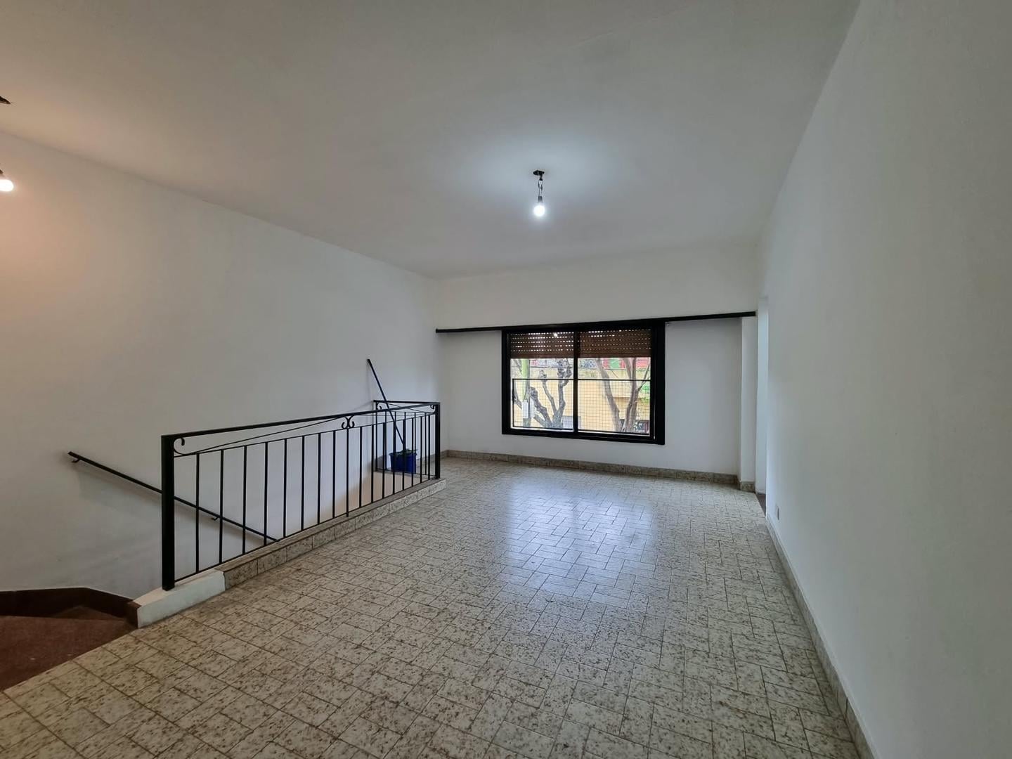 Foto de PH Tipo Casa 4 Ambientes Primer piso por escalera, imagen 1