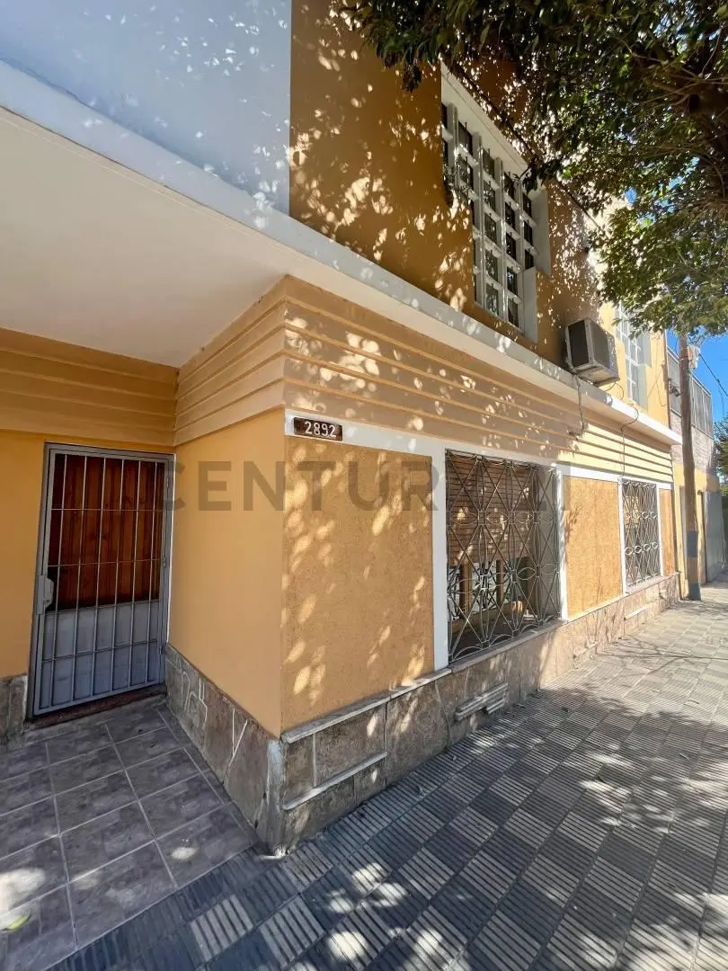 Venta PH 5 dormitorios con doble renta B° Colón 5