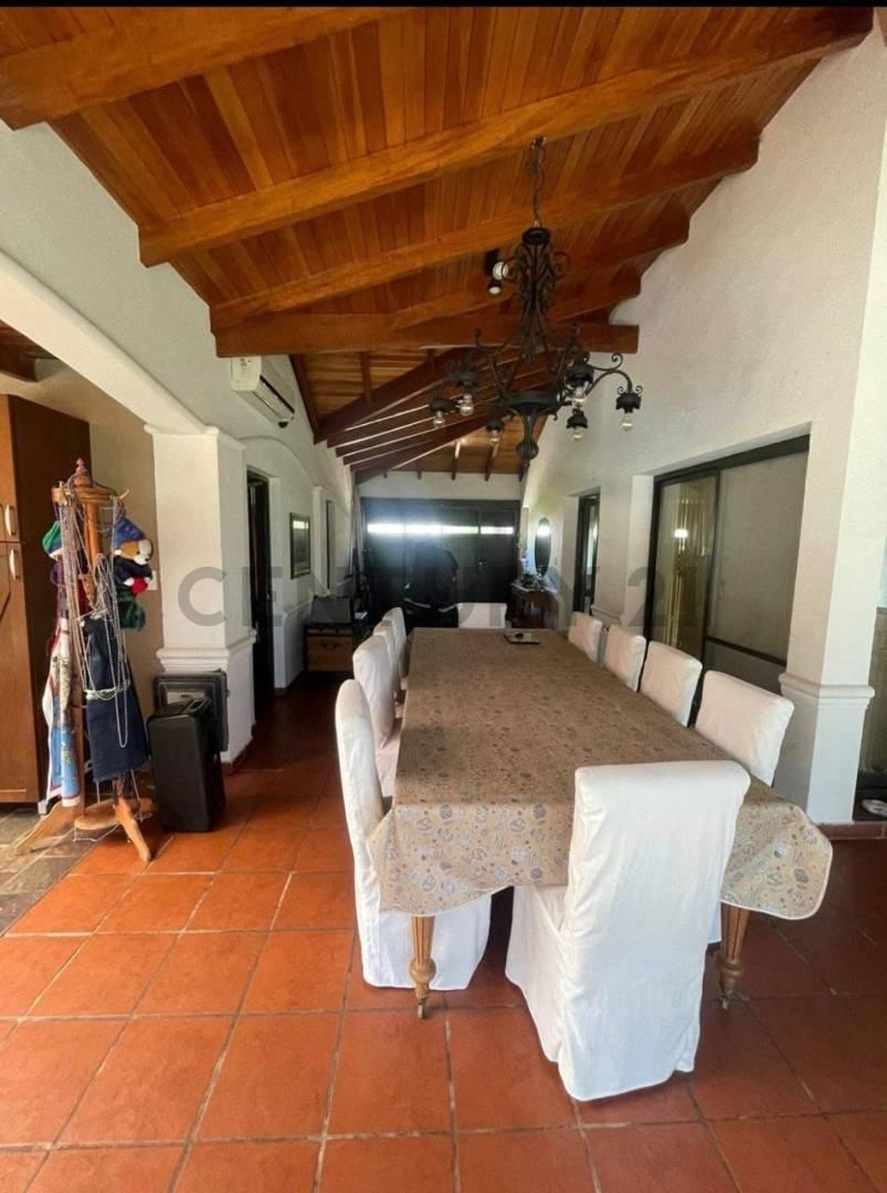 Foto de CASA EN VENTA COUNTRY EL BOSQUE | 4 DORM , 3 BAÑOS, PILETA, imagen 4