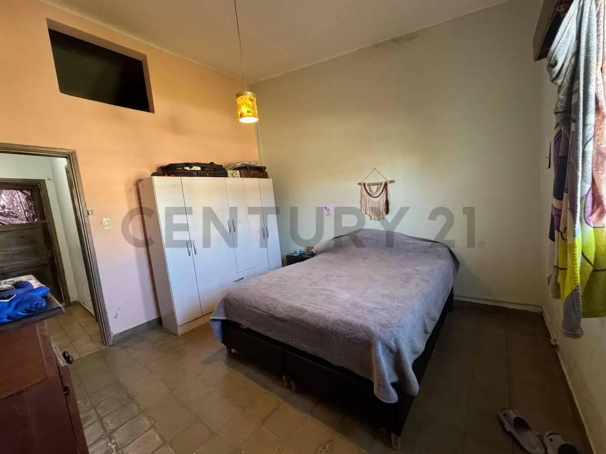 Casa de 3 Dormitorios en Barrio Residencial Olivos – Amplio Patio y Terreno de 370 m² 8