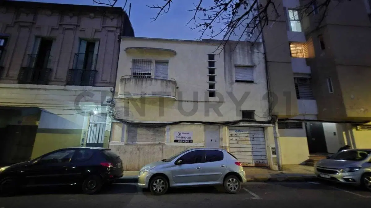 terreno con anteproyecto para edificio y demolición aprobada 2