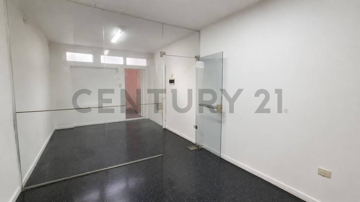 Foto de PH en venta de 2 dormitorios con patio, balcón y escritorio en Barrio General Paz, imagen 5