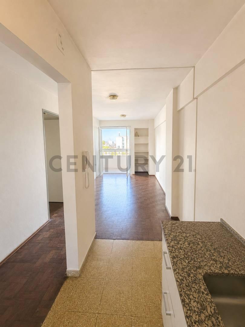 Foto de Departamento venta de 1 dormitorio con balcón - Alberdi, imagen 1