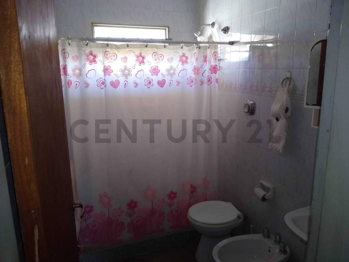Foto de Casa en Venta en Villa del Dique de 3 Dormitorios, imagen 3
