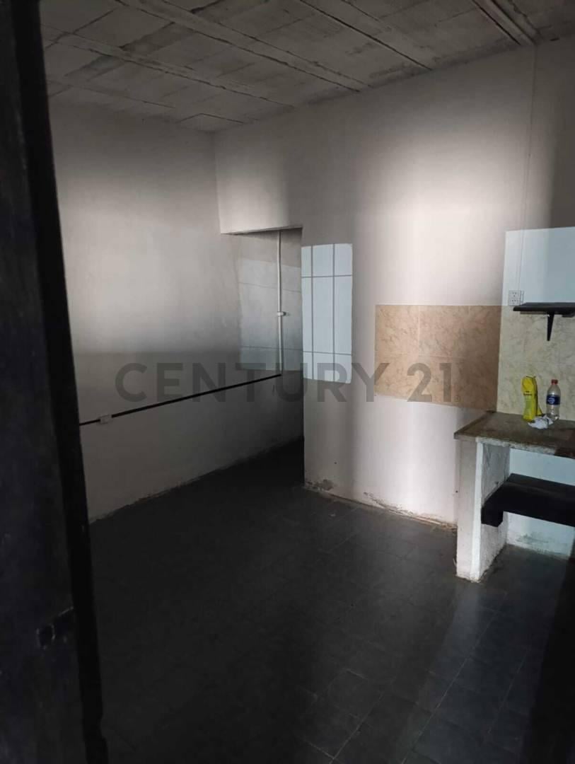Foto de Casa 2 Dormitorios + Galpón con Departamento – Río Cuarto, imagen 5