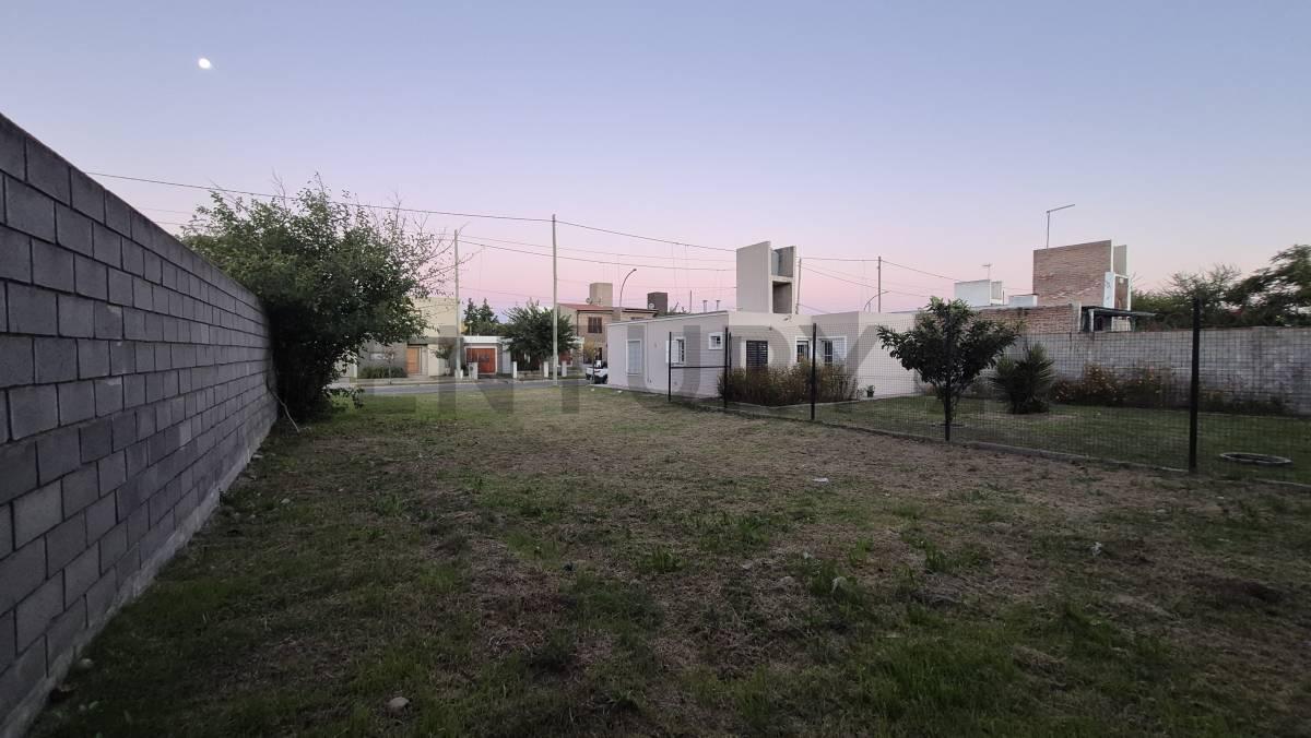 Foto de TERRENO EN VENTA – BARRIO ROSEDAL ANEXO, imagen 1