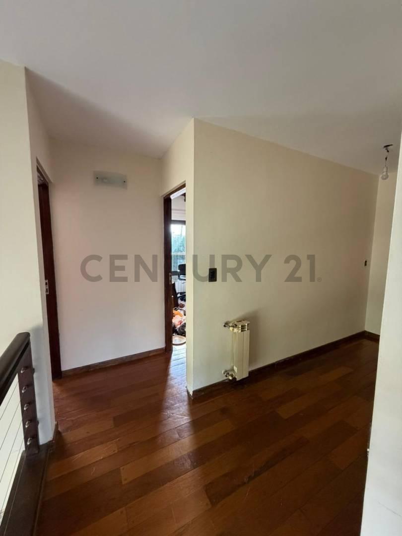 Foto de SE VENDE CASA 3 DORMITORIOS MAS ESCRITORIO EN COUNTRY SAN ISIDRO, VILLA, imagen 4