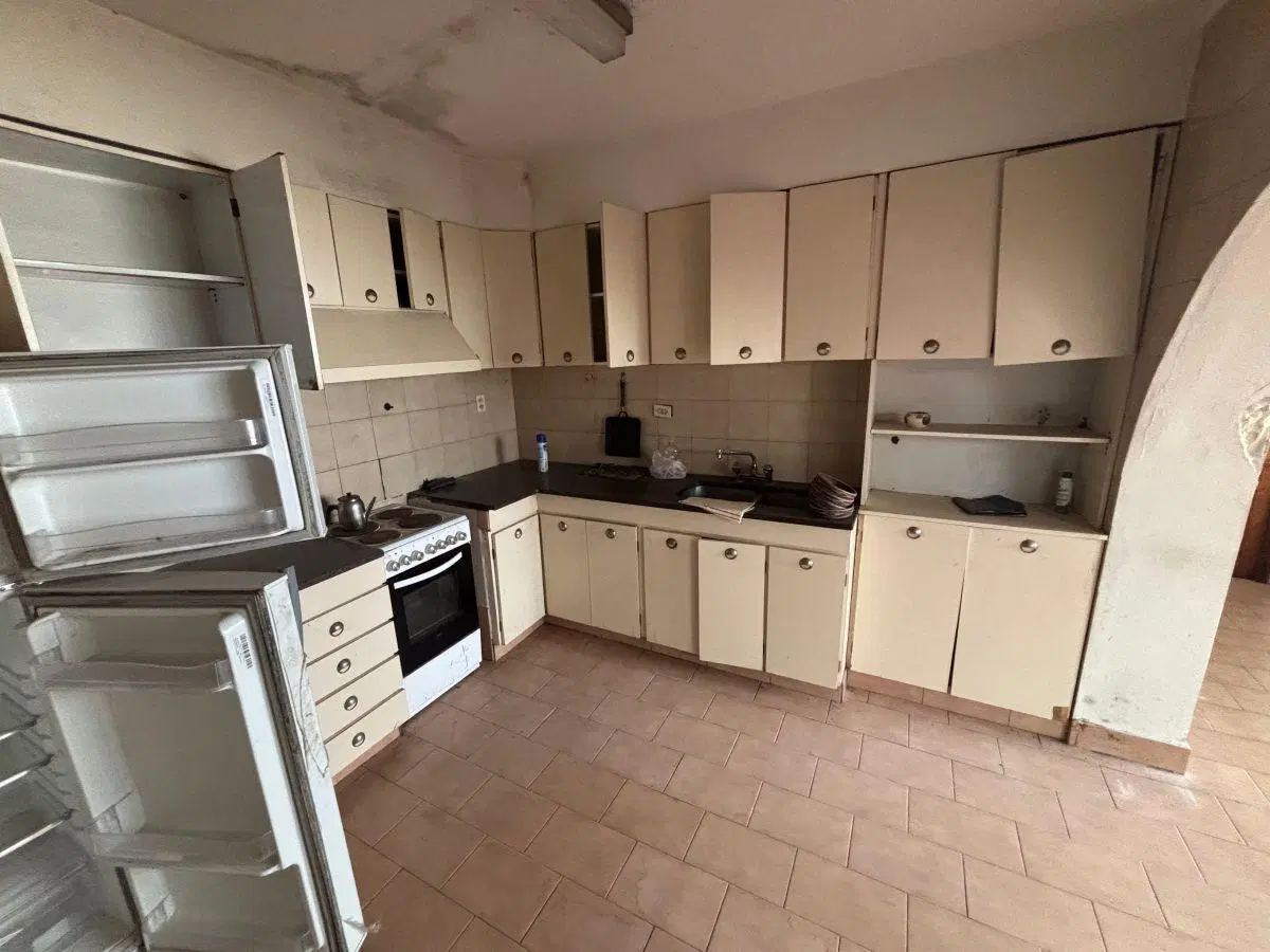 CASA A REFACCIONAR EN HERMOSA ZONA 3