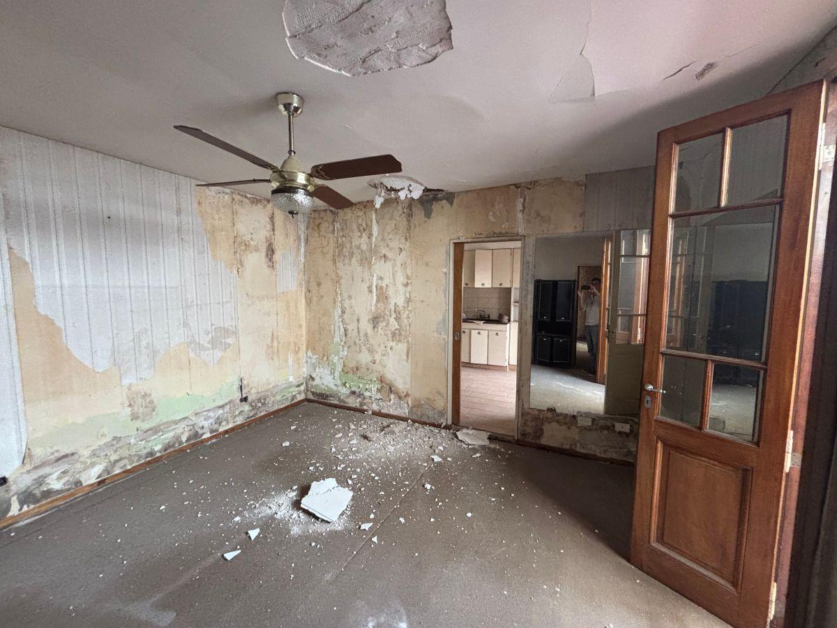 Foto de CASA A REFACCIONAR EN HERMOSA ZONA, imagen 2