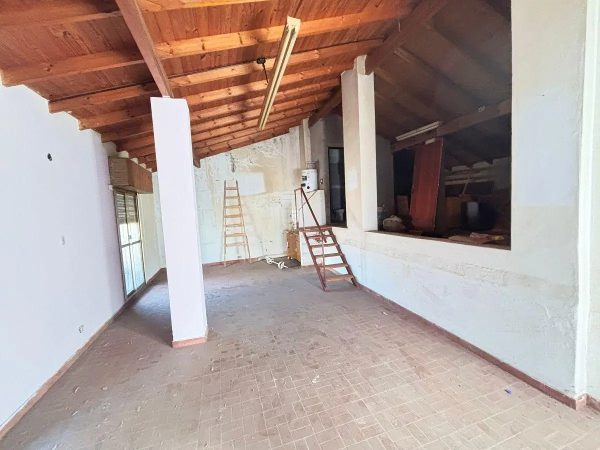 CASA A REFACCIONAR EN HERMOSA ZONA 5
