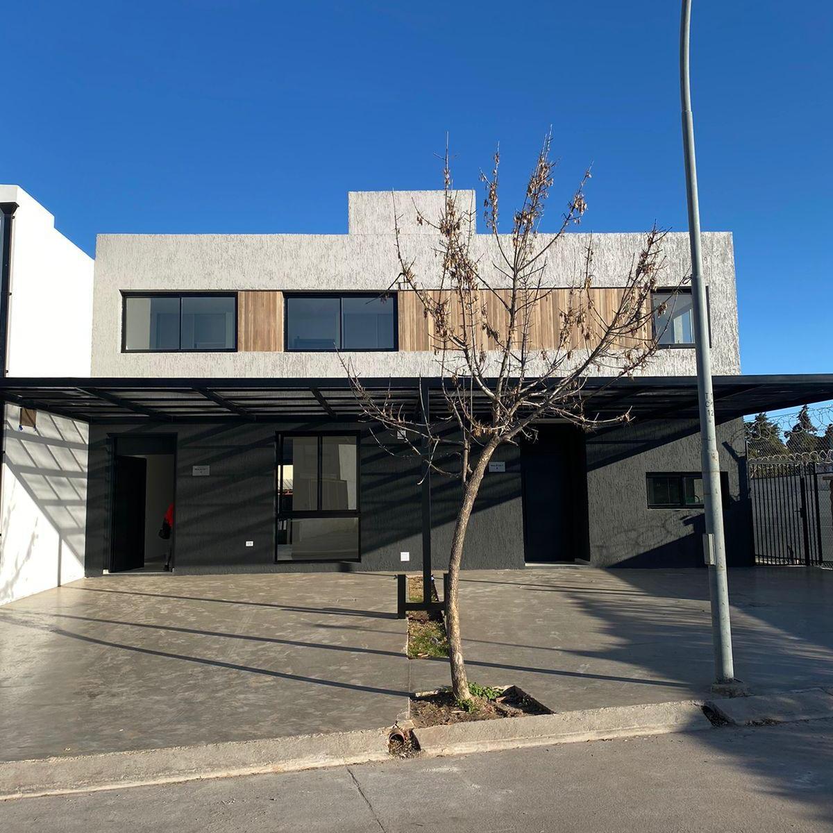 Duplex a Estrenar! 3 Dorm/3baños/cochera Doble/patio de Cesped/galeria Cubierta con Asador 5